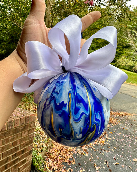 Hand painted ornament (Blue)